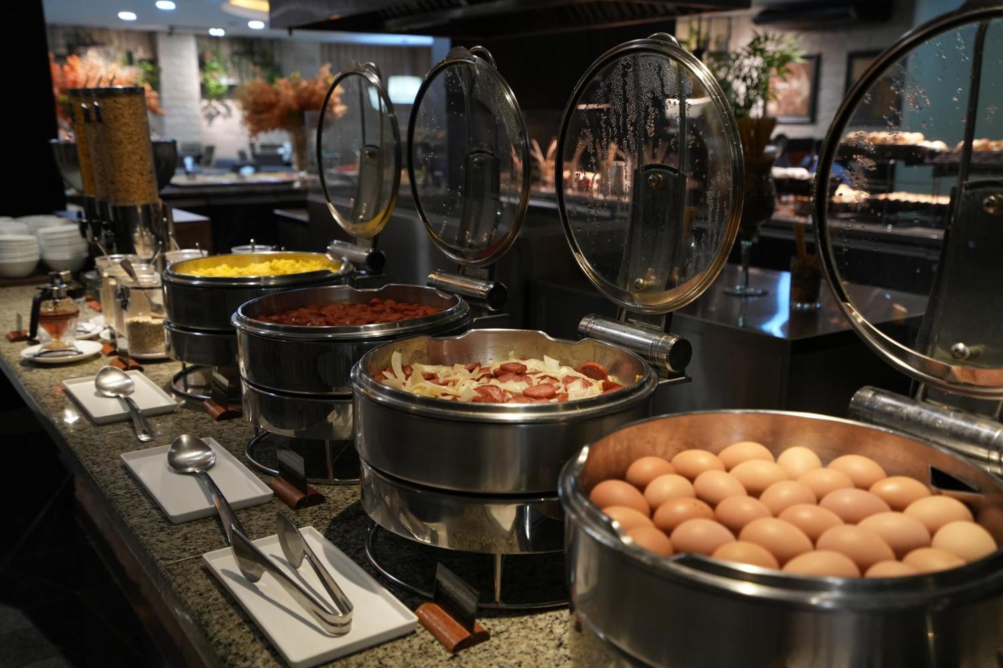 Wyndham Golden Foz Suites Foz do Iguacu Ngoại thất bức ảnh