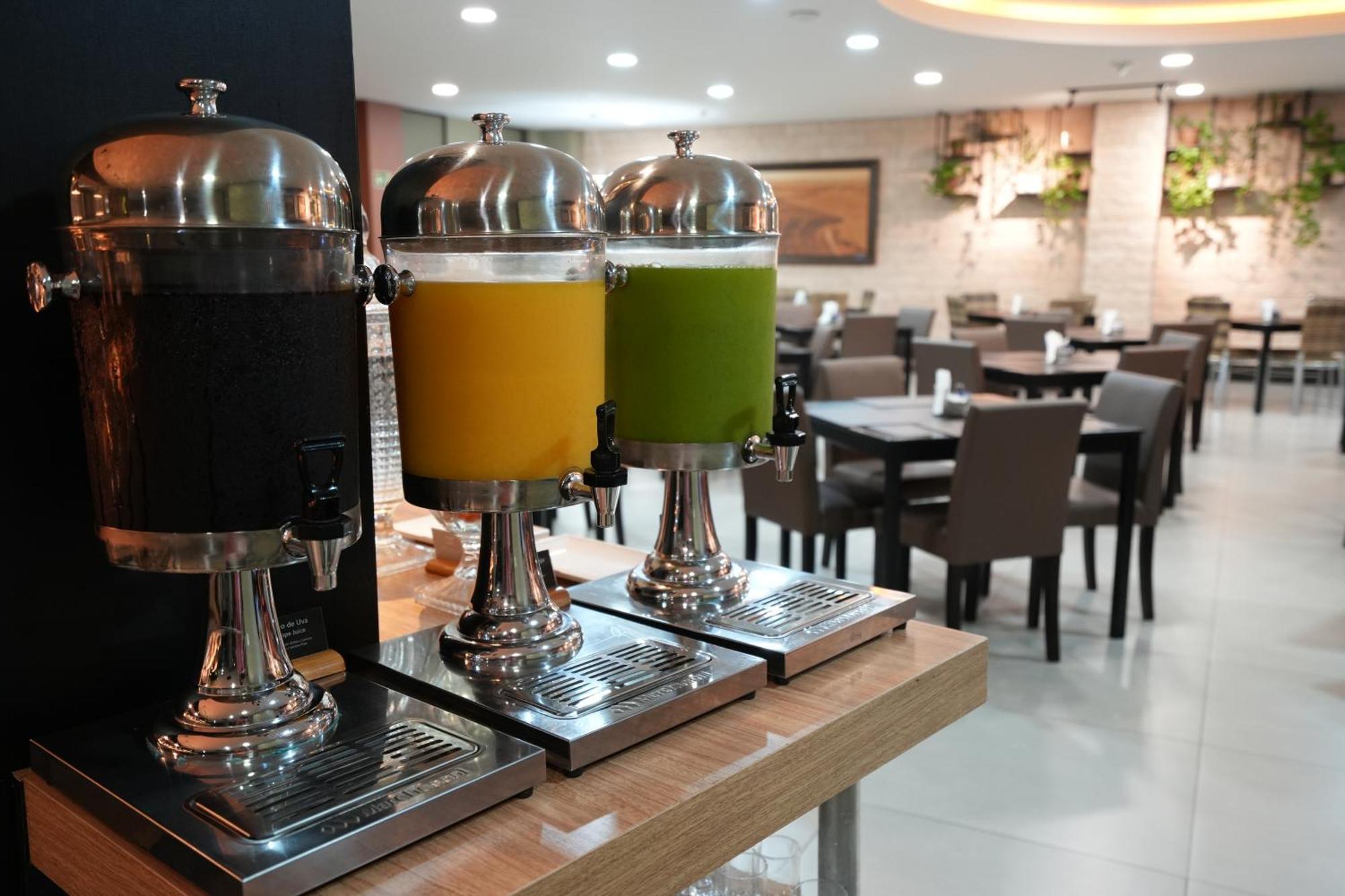 Wyndham Golden Foz Suites Foz do Iguacu Ngoại thất bức ảnh