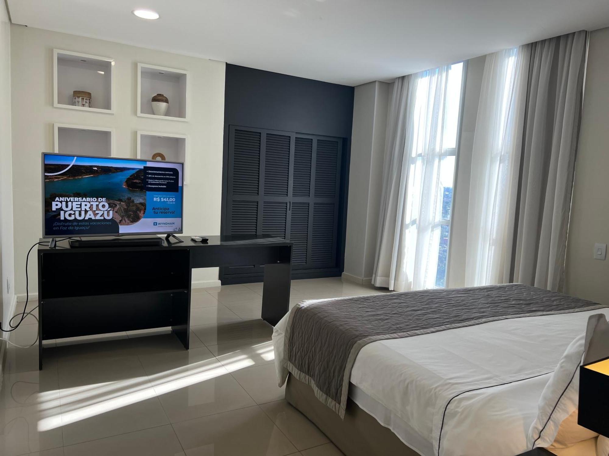 Wyndham Golden Foz Suites Foz do Iguacu Ngoại thất bức ảnh